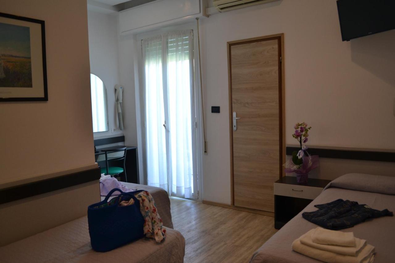 Hotel Tre Stelle Rimini Exteriér fotografie