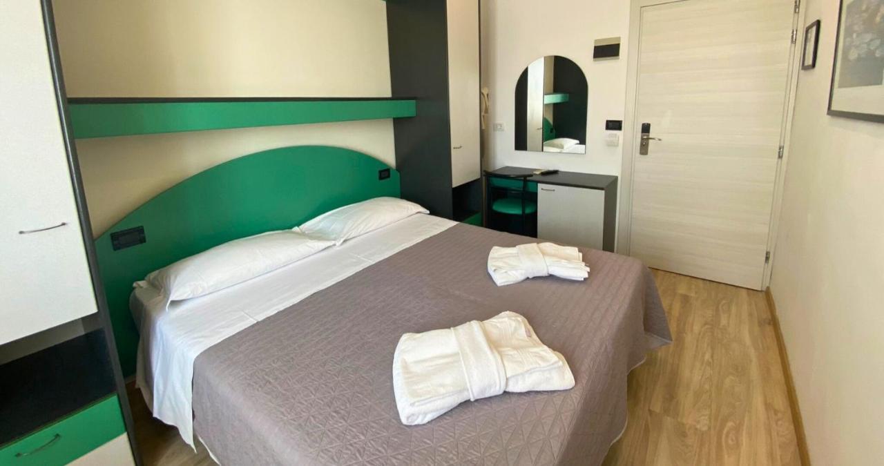 Hotel Tre Stelle Rimini Exteriér fotografie